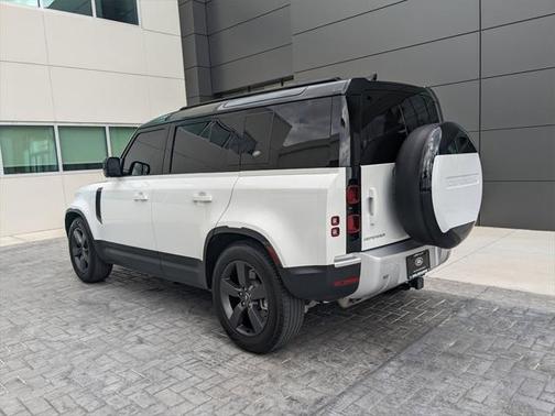 2024 Land Rover Defender 110 P400 S