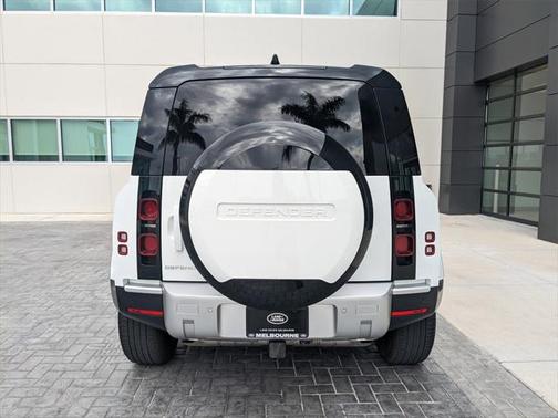 2024 Land Rover Defender 110 P400 S