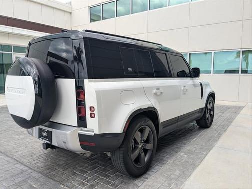 2024 Land Rover Defender 110 P400 S