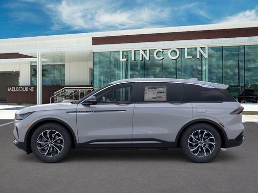 Gray Matter Metallic Clearcoat 2026 Lincoln Nautilus Premiere