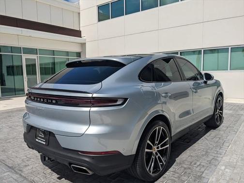 2024 Porsche Cayenne Base