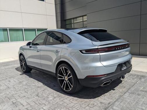2024 Porsche Cayenne Base