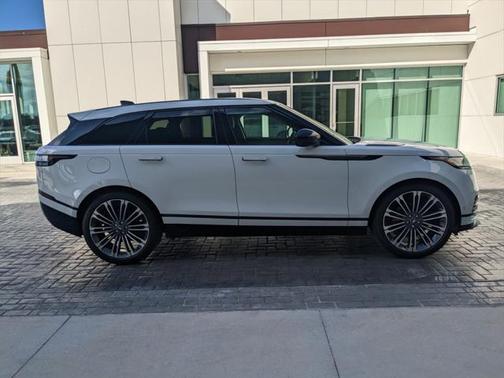 2025 Land Rover Range Rover Velar P250 SE R-Dynamic