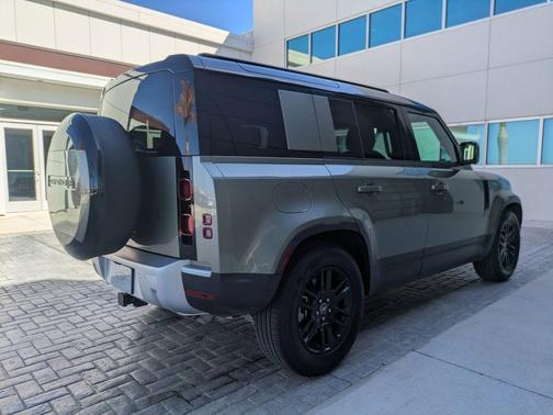 2025 Land Rover Defender 110 P300