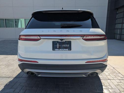 Pristine White Metallic Tri-Coat 2022 Lincoln Corsair Reserve