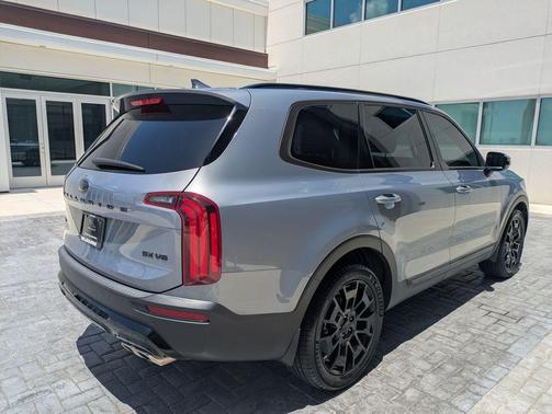 Everlasting Silver 2021 Kia Telluride SX
