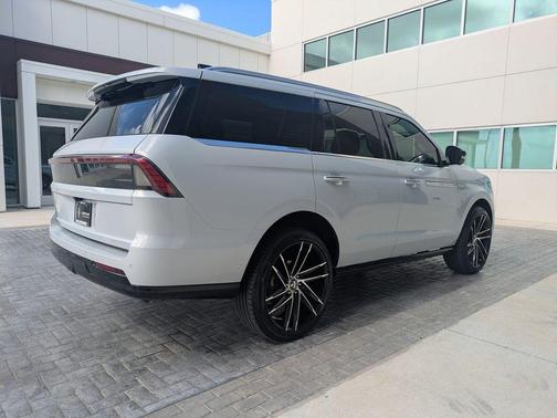 2025 Lincoln Navigator Reserve