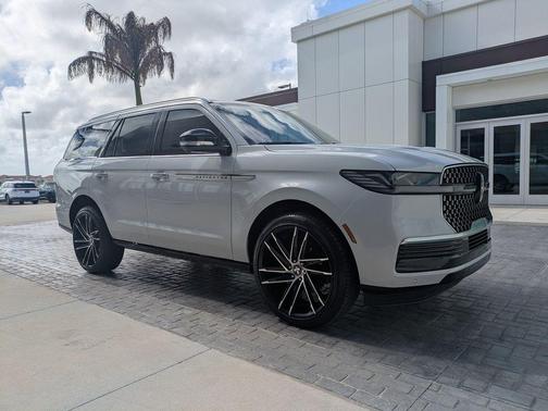2025 Lincoln Navigator Reserve