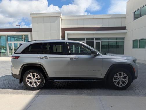 Silver Zynith 2022 Jeep Grand Cherokee Limited