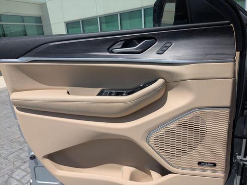 Silver Zynith 2022 Jeep Grand Cherokee Limited