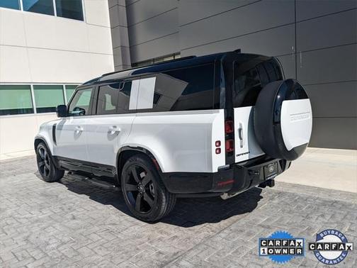 2025 Land Rover Defender 130 P400 X-Dynamic SE