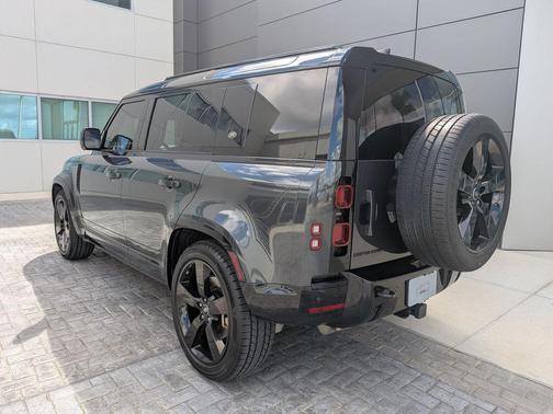 Carpathian Grey Premium Metallic 2024 Land Rover Defender 110 P400 X-Dynamic SE