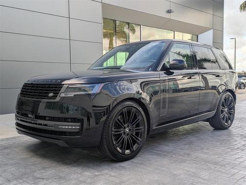 2025 Land Rover Range Rover P530 SE