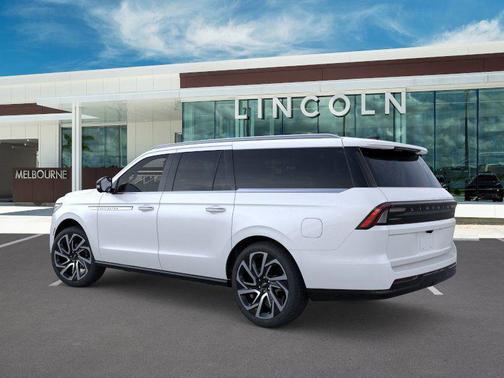 White 2026 Lincoln Navigator Reserve