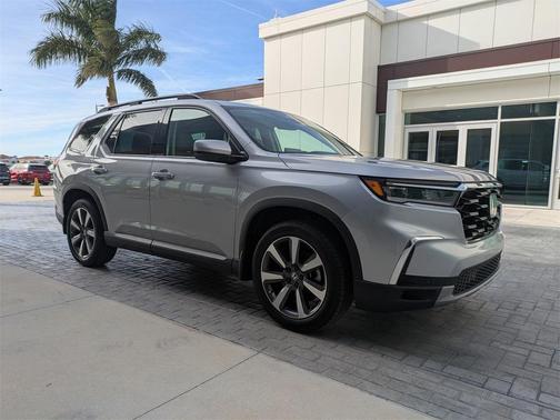 2024 Honda Pilot Touring 8-Passenger