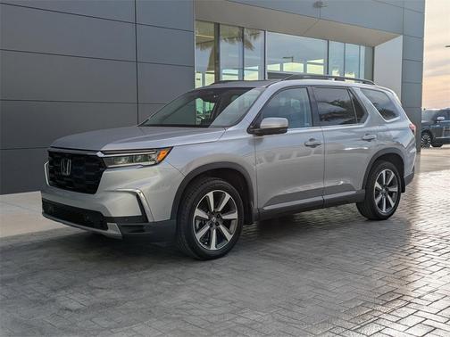 2024 Honda Pilot Touring 8-Passenger