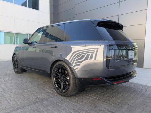 2026 Land Rover Range Rover P400 SE