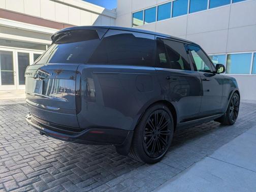 2026 Land Rover Range Rover P400 SE