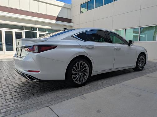 2024 Lexus ES 350 Ultra Luxury