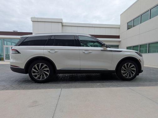 2025 Lincoln Aviator Premiere