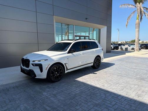 Alpine White 2024 BMW X7 M60i