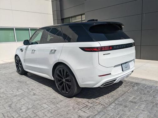 2025 Land Rover Range Rover Sport SE