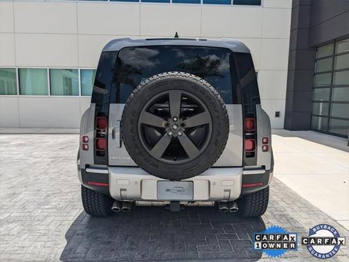 2024 Land Rover Defender 110 P500 SE