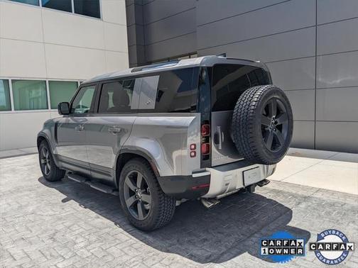 2024 Land Rover Defender 110 P500 SE