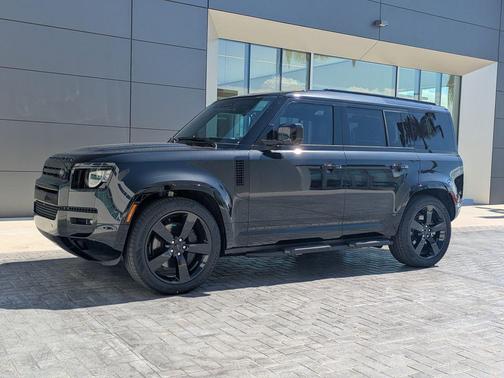Santorini Black Metallic 2026 Land Rover Defender P400 X-Dynamic SE