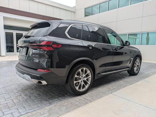 Black Sapphire Metallic 2026 BMW X5 sDrive40i