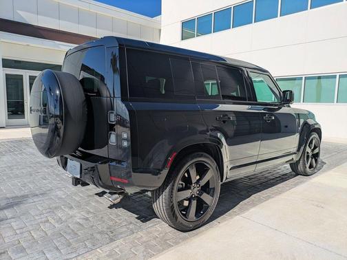 Santorini Black Metallic 2026 Land Rover Defender P500 X-Dynamic SE