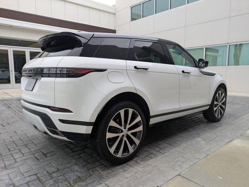 Fuji White 2025 Land Rover Range Rover Evoque Dynamic SE