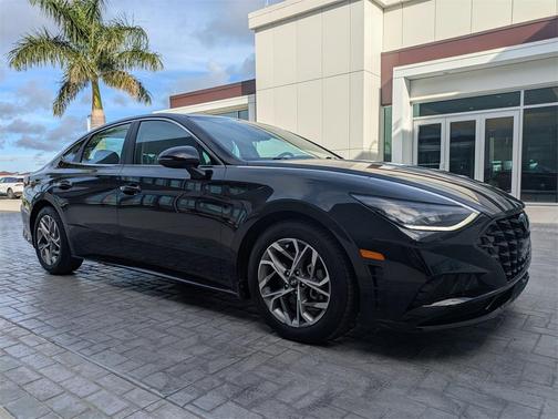 2021 Hyundai SONATA SEL