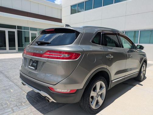 Luxe Silver Metallic 2017 Lincoln MKC Premiere