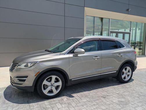 Luxe Silver Metallic 2017 Lincoln MKC Premiere