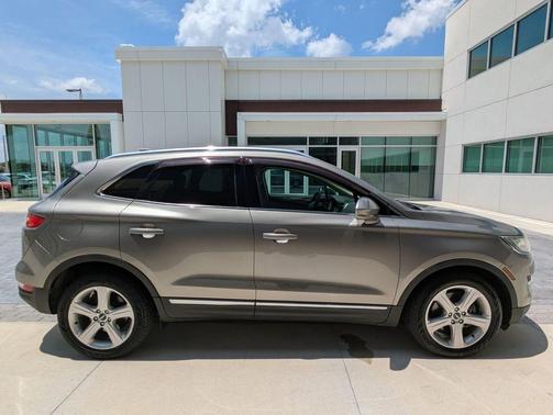 Luxe Silver Metallic 2017 Lincoln MKC Premiere