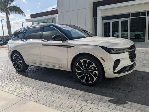 2024 Lincoln Nautilus Black Label
