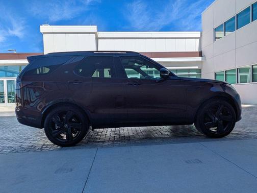 2026 Land Rover Discovery Gemini Edition