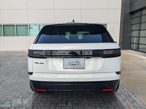 2026 Land Rover Range Rover Velar P250 SE R-Dynamic