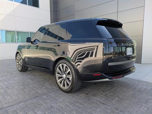 2023 Land Rover Range Rover P530 SE