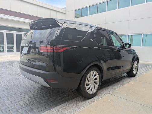 2025 Land Rover Discovery P300 S