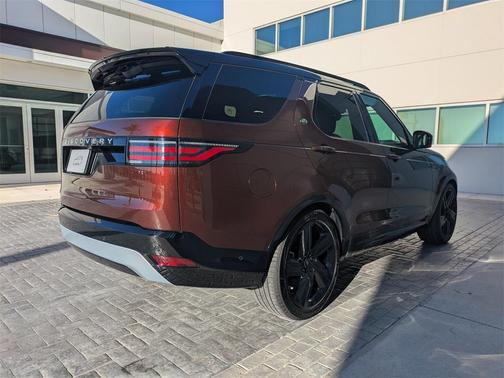 2026 Land Rover Discovery Gemini Edition