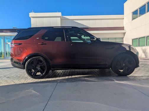 Sedona Red 2026 Land Rover Discovery Gemini Edition