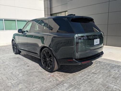 2025 Land Rover Range Rover P400 SE 7 Seat
