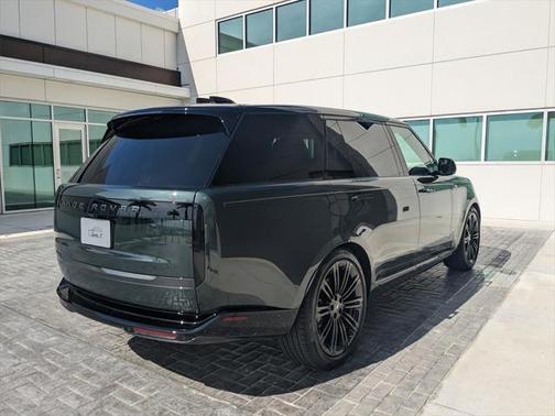 2025 Land Rover Range Rover P400 SE 7 Seat