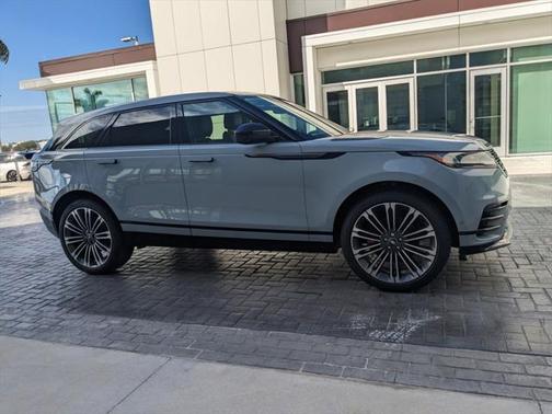 2025 Land Rover Range Rover Velar P250 SE R-Dynamic
