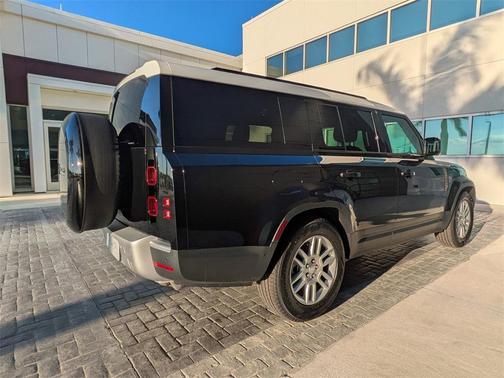 2025 Land Rover Defender 130 P400 S