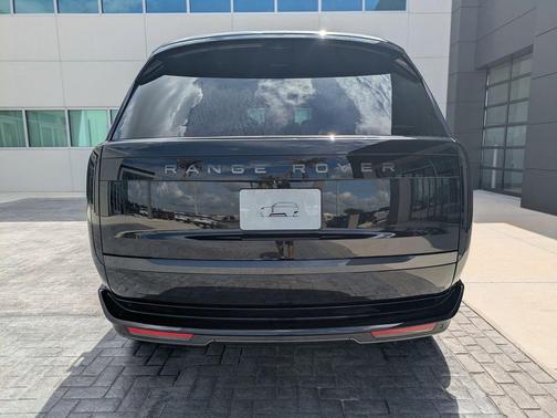 Black 2026 Land Rover Range Rover P400 SE 7 Seat