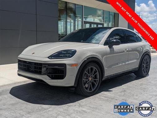 2025 Porsche Cayenne GTS