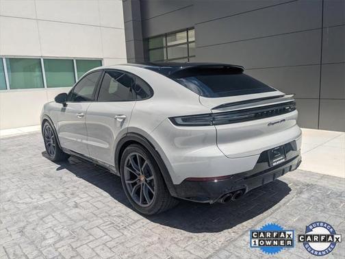 2025 Porsche Cayenne GTS